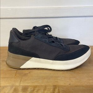 Sorel Out and About III City Sneaker navy canvas shoes sneakers women’s size 10